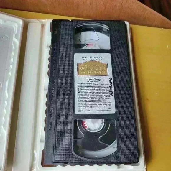 WINNIE THE POOH - THE MANY ADVENTURES OF VHS DISNEY - Picture 4 of 8